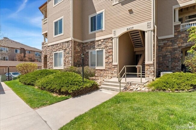 Building Photo - 8427 S Hoyt Way Unit 201 Rental