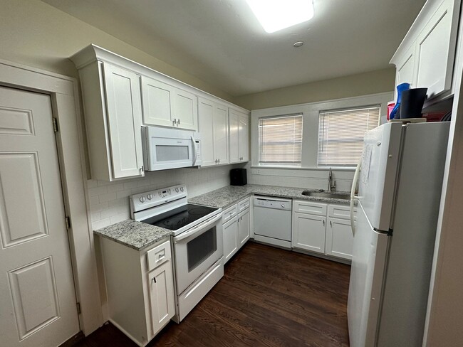 Photo - Leasing for Fall 2027