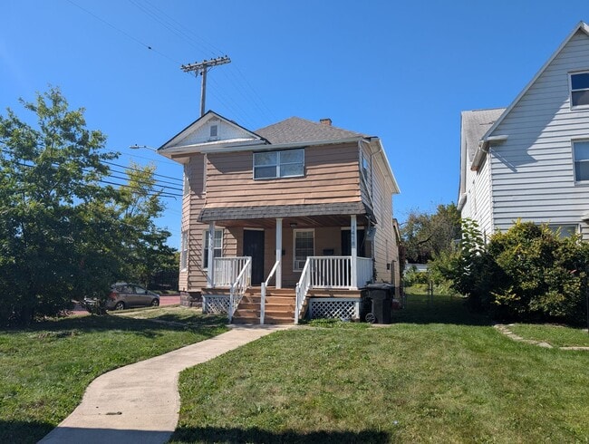 Building Photo - 1476 W 107th St Unit 1476 W 107th Upper