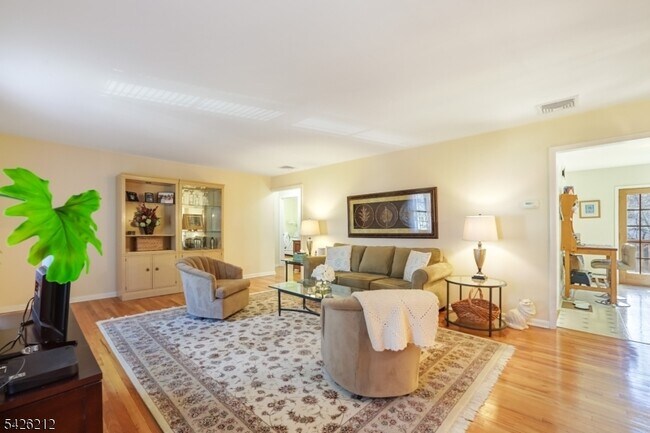 Photo - 68 Colgate Ave