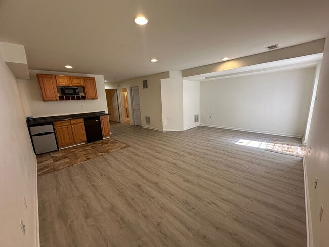 Photo - 120 Holmes St