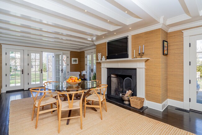 Photo - 17 Wainscott Stone Road