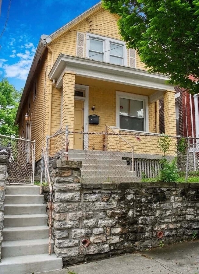 Photo - 2335 Wheeler St