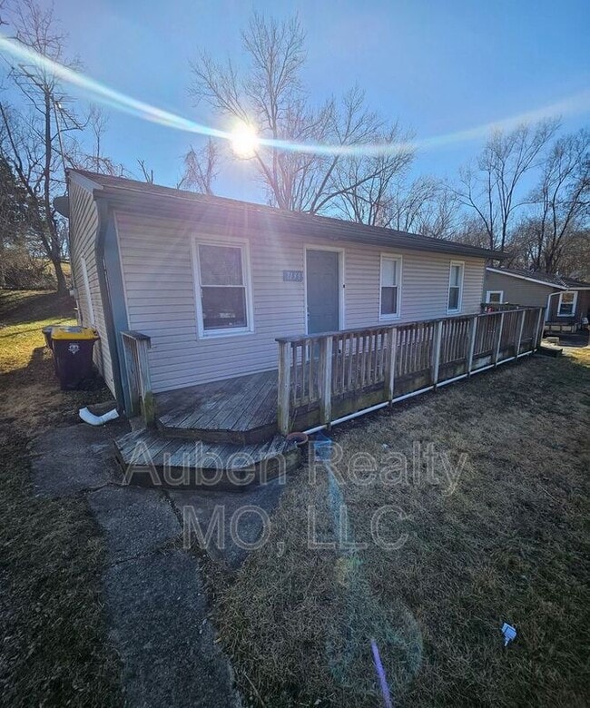 Building Photo - 7139 NE 52nd St