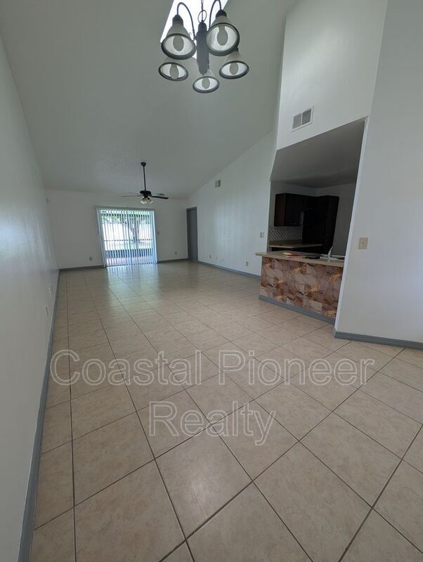Photo - 1331 Coolridge Dr