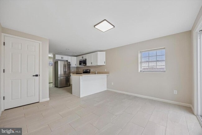 Photo - 431 Logan Ave