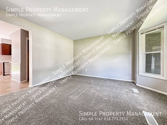 Photo - 770 Coleman St SE