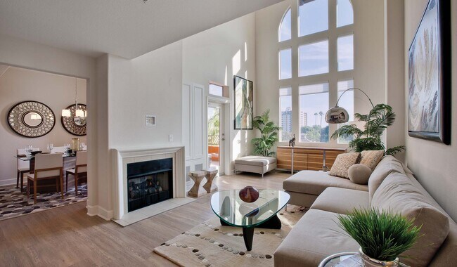 Enjoy floor-to-ceiling windows with hardwood flooring throughout!