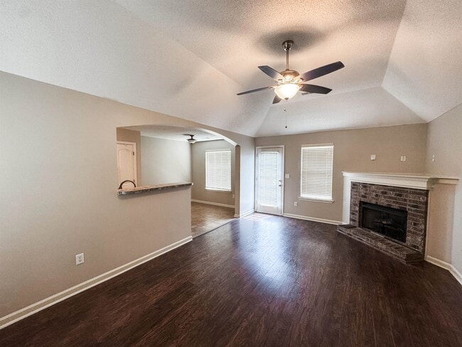 Photo - 1532 Pemberton Ln