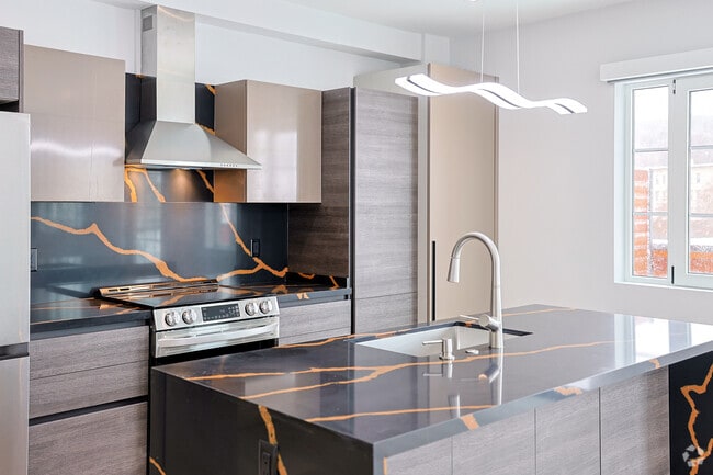 1BR, 1BA - 811SF - Kitchen Detail