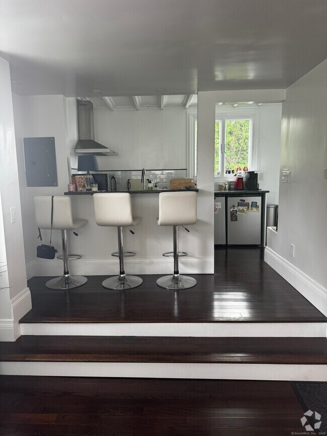 Building Photo - 147 Fairfield Ave Unit 2A Rental
