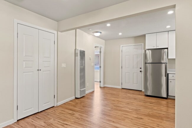 Photo - Modern 2 Bedroom in Alameda w/ Parking! Unit E