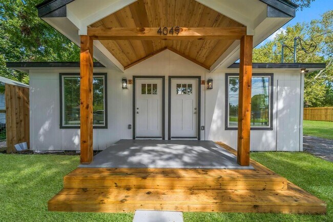 Photo - 4049 Lucille St Unidad A