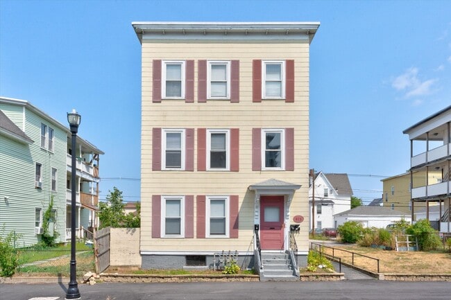 475 Rimmon St Unit #2