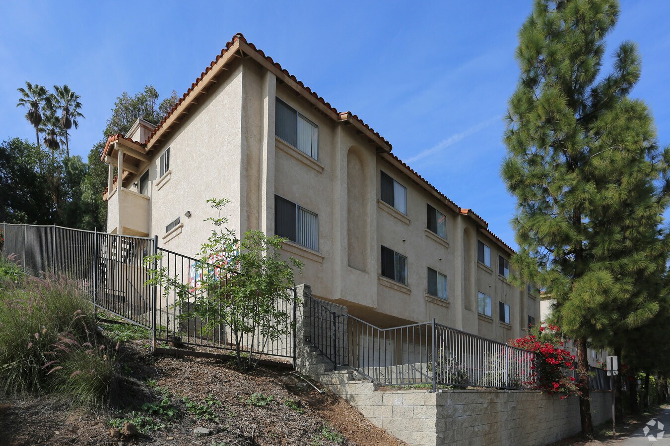 5530 Jackson Dr Apartments For Rent In La Mesa Ca Forrent Com