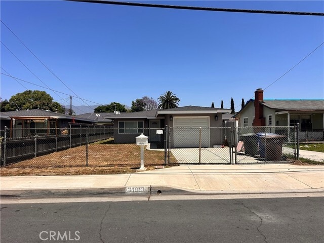 Photo - 11919 Hemlock St Casa