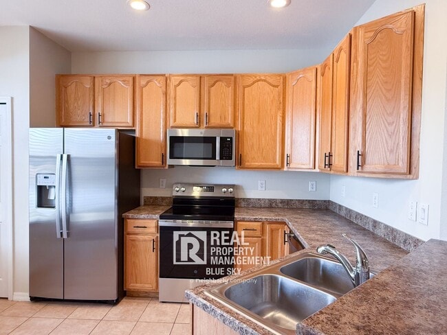 Photo - 2047 Park Crescent Dr