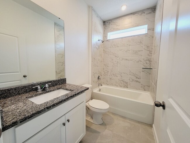 Photo - Spacious 5 Bedroom 3 Bathroom 2 Story Sing...