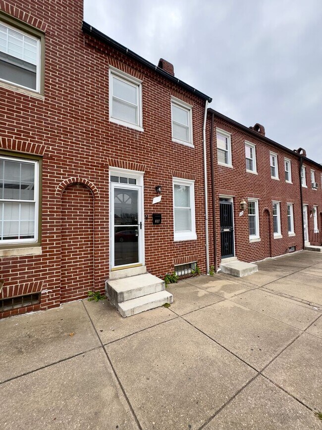 Building Photo - 2BR Townhome in Ashland Mews (Johns Hopkin...