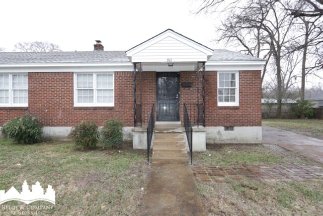 Building Photo - National/Guernsey Duplex Unit 961 National Rental