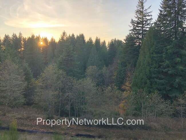 Photo - Outstanding Townhouse in Sandy Oregon