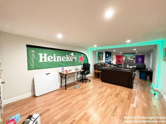 Photo - Perfect apartment for Social Students near NEU! Spacious, Yard, Parking & more!