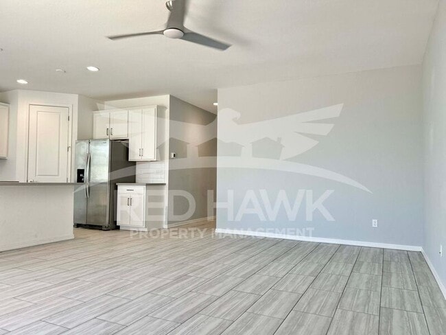 35991 W San Clemente Ave