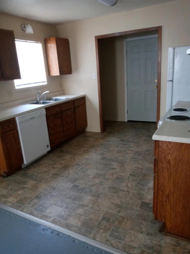 Photo - 3311 Barrett Cir