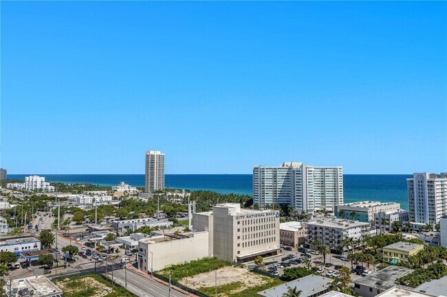 Photo - 401 69th St Unidad 1000