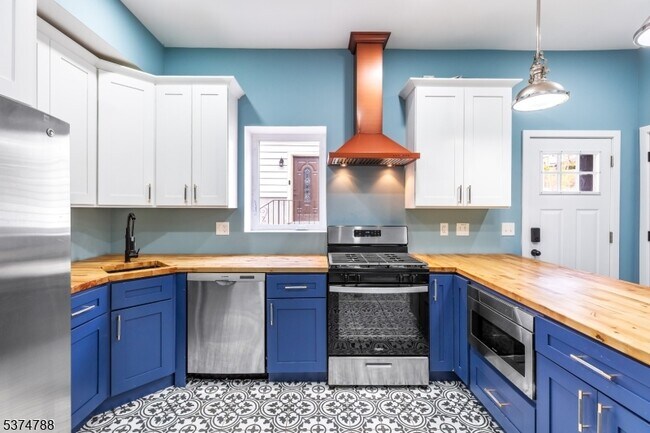 Photo - 311 Jefferson Ave