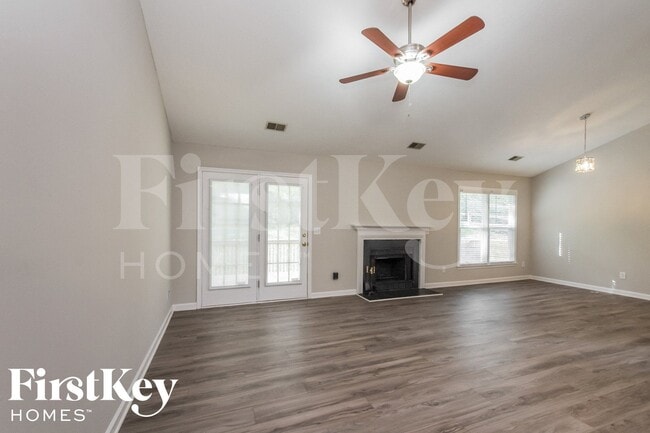 Photo - 3321 Argyle Ln