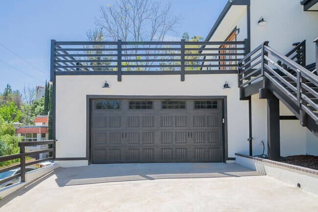 5245 Elvira Rd