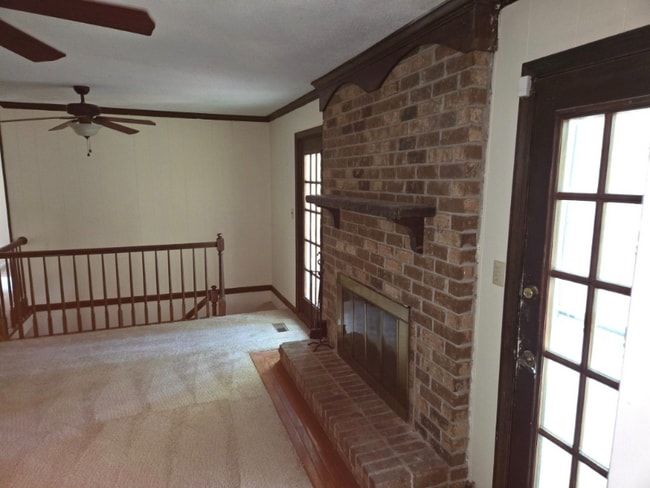 Photo - 2035 Rock Bluff Rd
