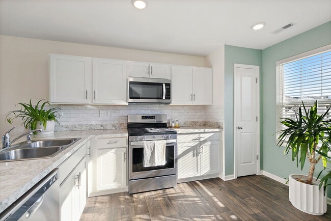 Photo - 3806 Honeysuckle Ln