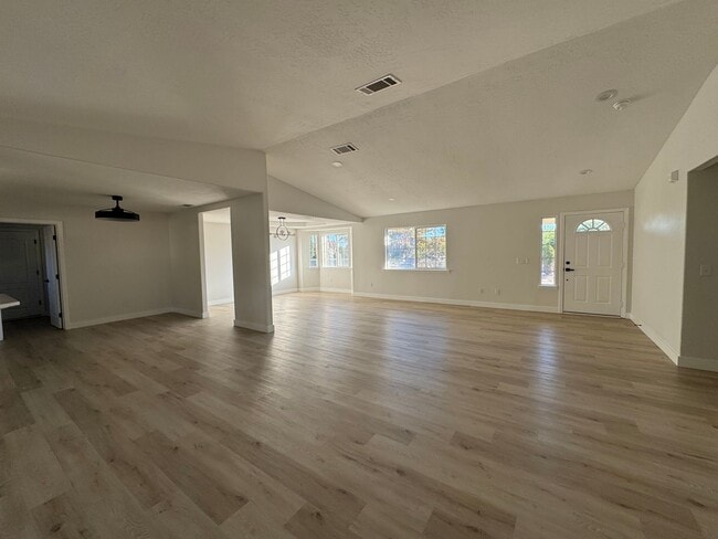 Photo - Newly remodeled home on The Mesa in Hesperia!