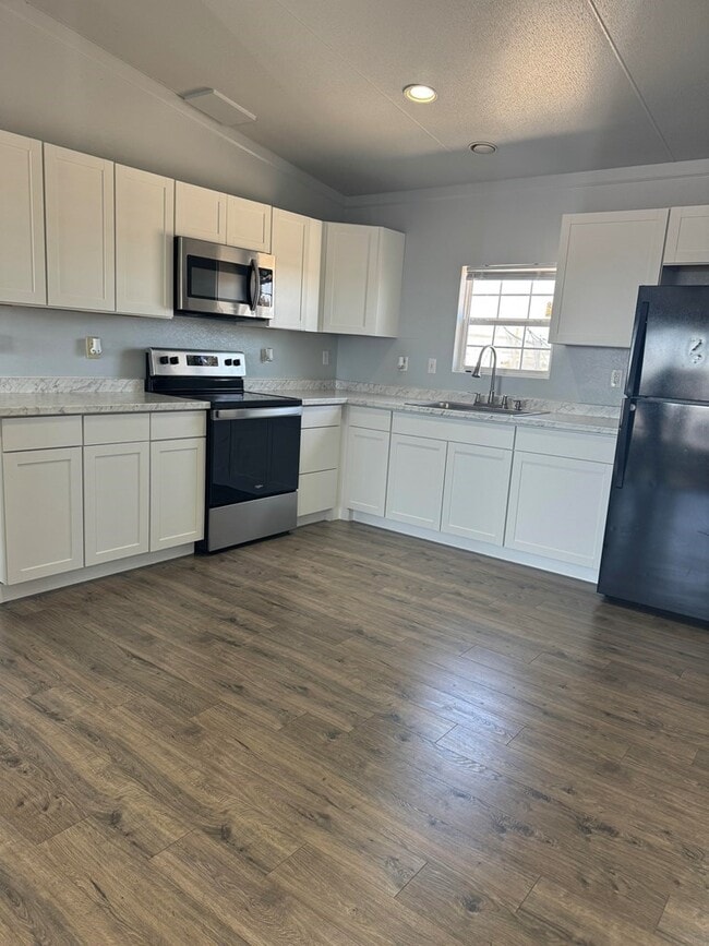 Photo - 7211 E County Rd 59