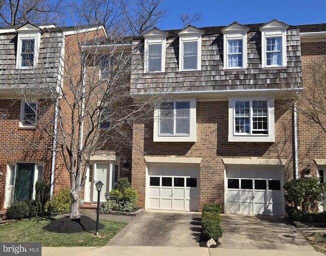 Photo - 2939 Oakborough Square Townhome