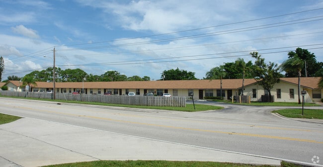 Toney Penna Apartments - Toney Penna Apartments