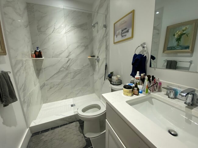 21 Regent Cir Unit 1