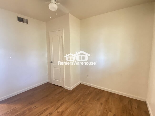 Photo - 325 S Pioneer