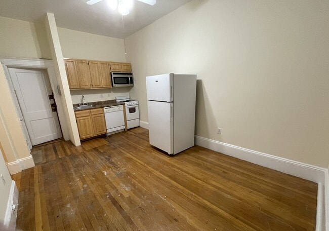 Photo - 1318 Commonwealth Ave