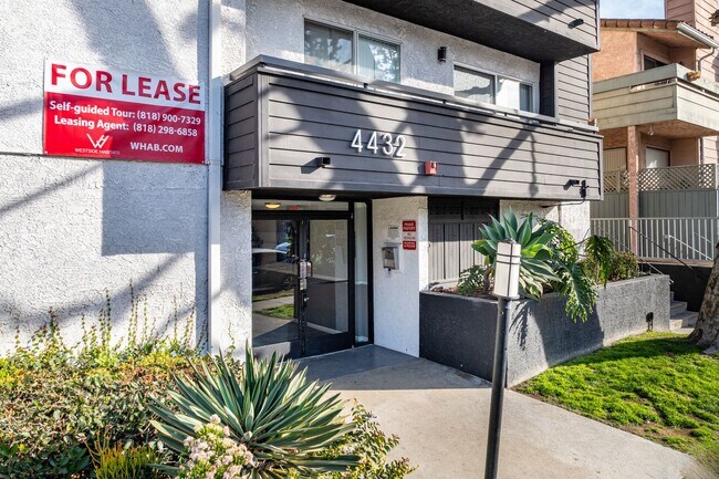 Photo - 4432 Coldwater Canyon