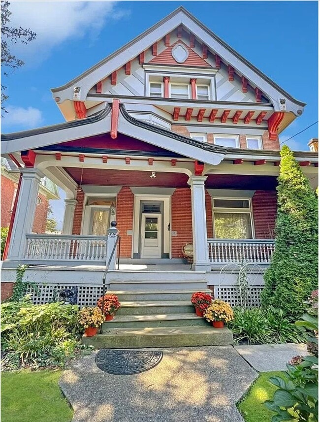 Photo - 926 Savannah Ave