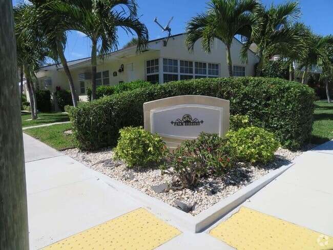 Building Photo - 327 S Ocean Blvd Rental