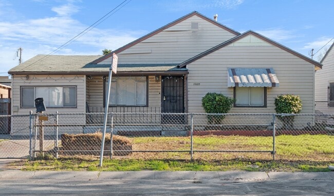 Building Photo - hesket