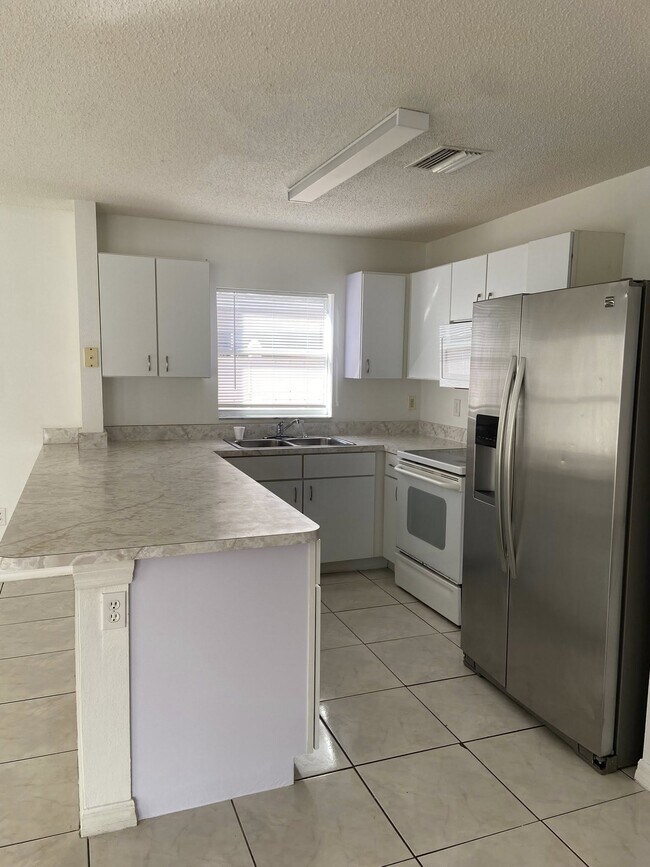 Photo - 4416 Hamlet Ct