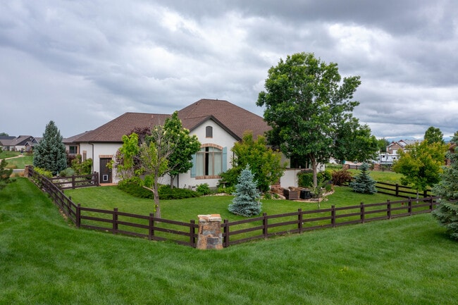 Photo - 972 Hawkshead St