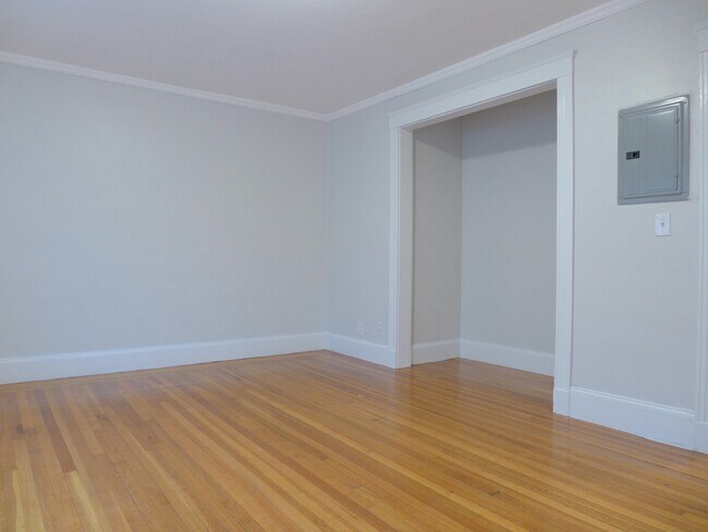 Photo - 18 Claymoss Rd Apartment Unit 2