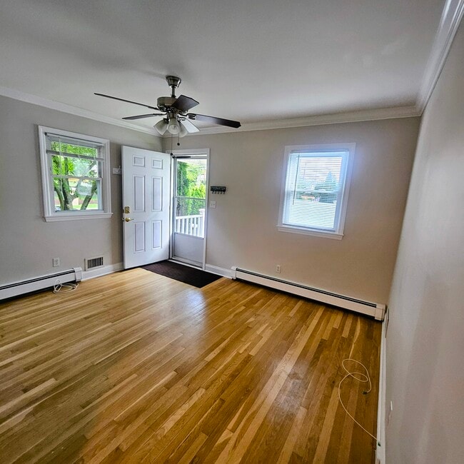 153 Webster Ave Unit 1 front