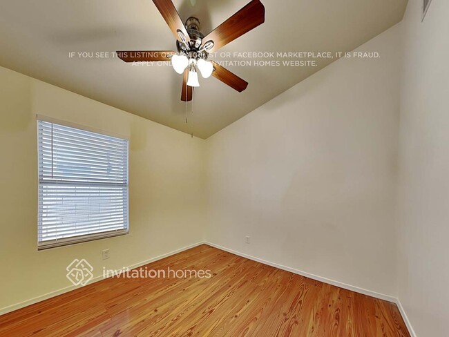 Photo - 9726 W Tonopah Dr House